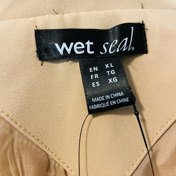 Soft Caramel Coloured Blazer - Picture 3 of 7